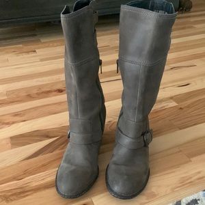 Worn once, NWOT, size 8, mid calf
